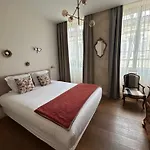 Nocleg ze śniadaniem La Maison Odeia Centre 4*