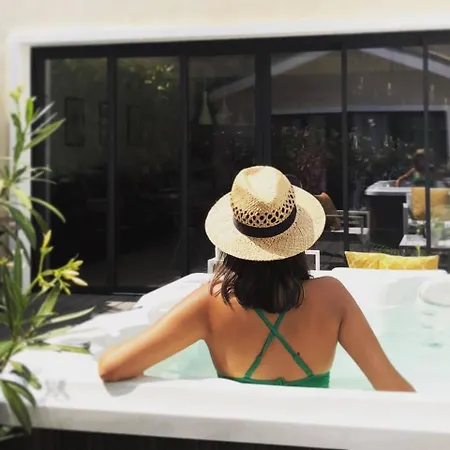 Bed & Breakfast La Maison Odeia Centre Bordeaux