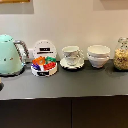 La Maison Odeia Centre Bed & Breakfast 4*