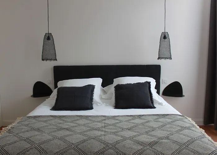 فندق مبيت وإفطار La Maison Odeia Centre 4*