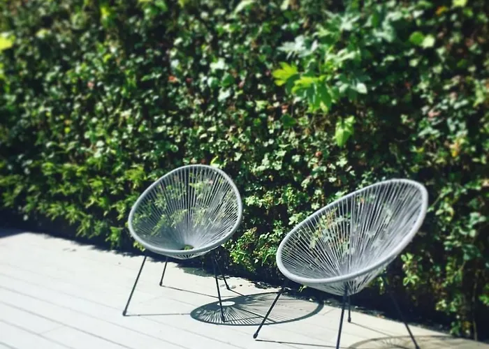 فندق مبيت وإفطار La Maison Odeia Centre 4*